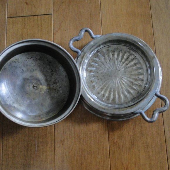 ANTIQUE BUTTER DISH FROM ELITE WORKS BRASS CAMIRAND LTD MONTREAL - Picture 3 of 6